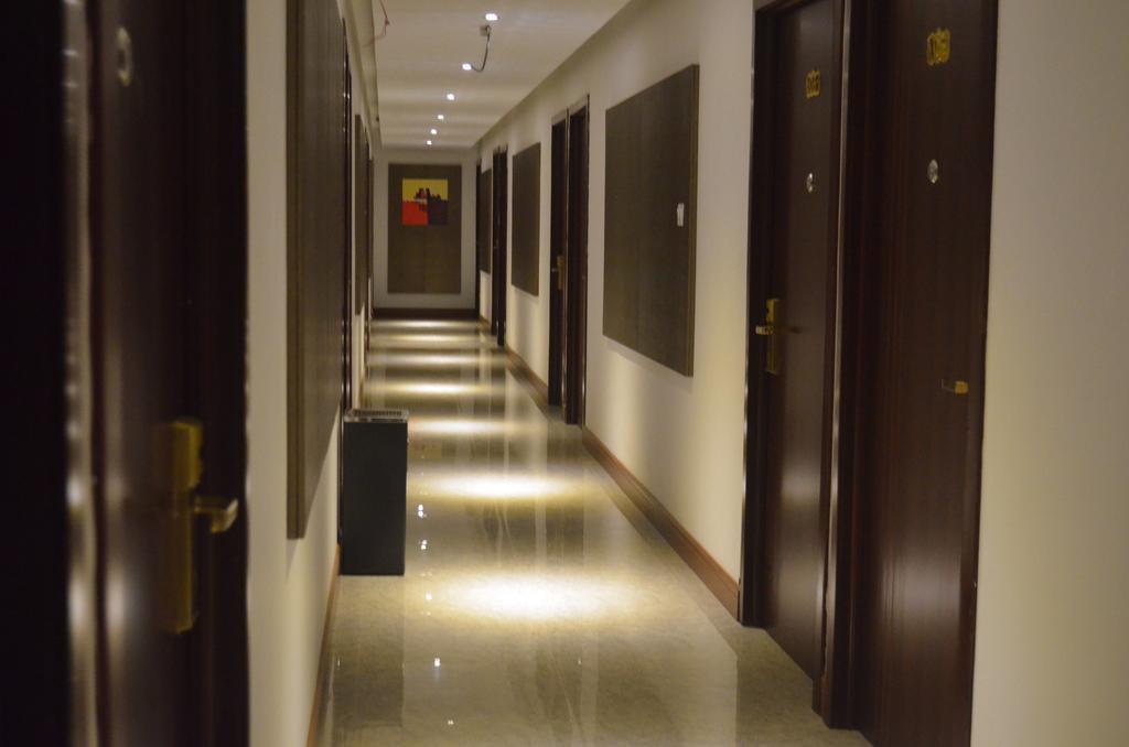 Mustika Gajah Mada Hotel Jacarta Exterior foto