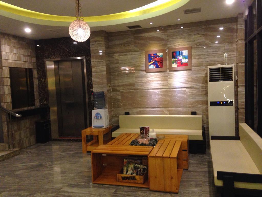 Mustika Gajah Mada Hotel Jacarta Exterior foto