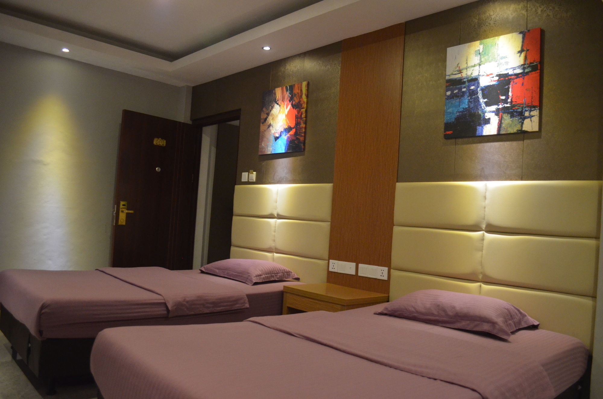 Mustika Gajah Mada Hotel Jacarta Exterior foto