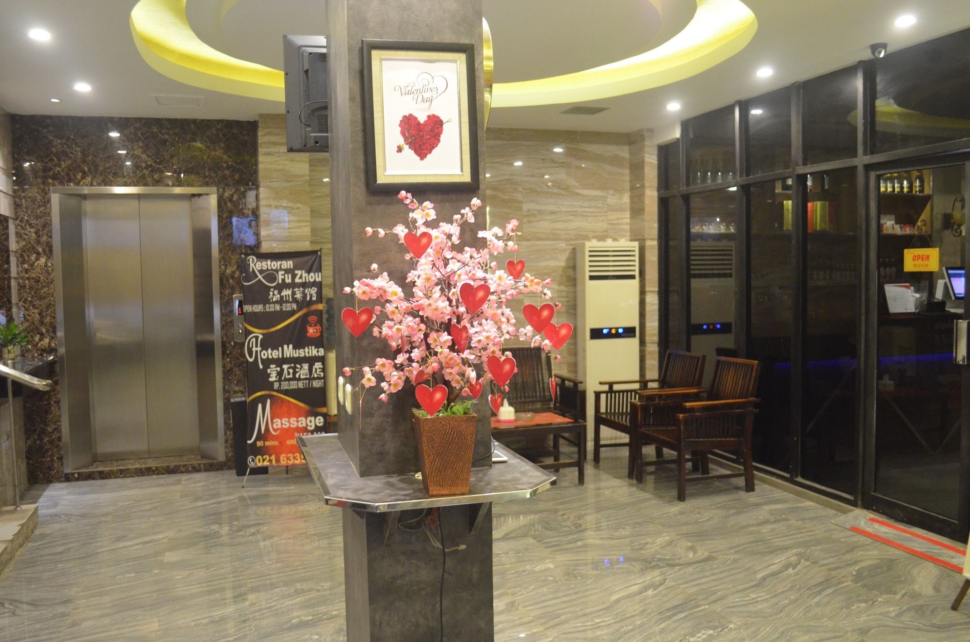 Mustika Gajah Mada Hotel Jacarta Exterior foto